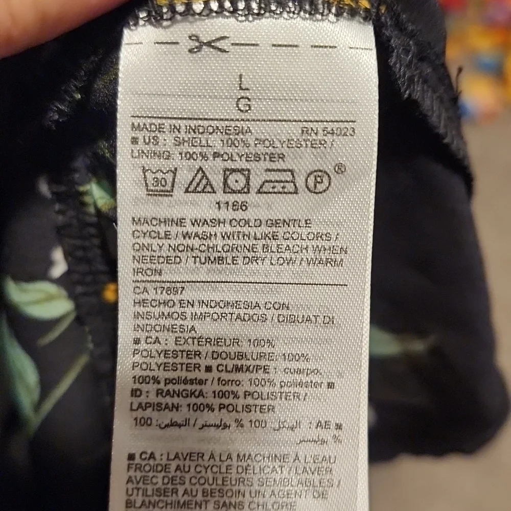 Old Navy floral dress with slip underneath beautiful dress size large - Picture 10 of 10